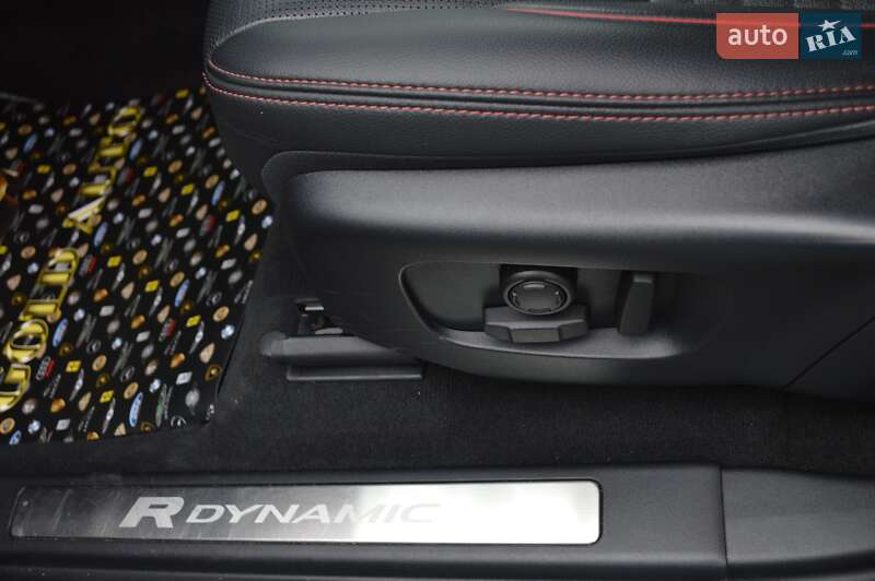 Позашляховик / Кросовер Land Rover Discovery Sport 2022 в Одесі