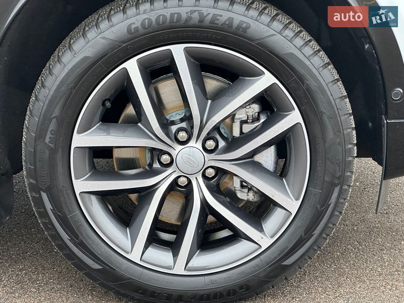 Внедорожник / Кроссовер Land Rover Discovery Sport 2023 в Киеве