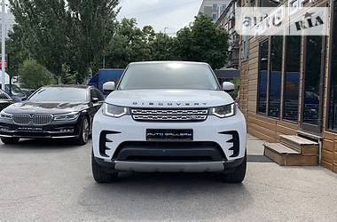 Внедорожник / Кроссовер Land Rover Discovery 2017 в Киеве