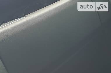 Позашляховик / Кросовер Land Rover Discovery 2010 в 