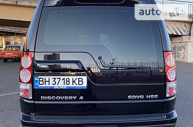 Позашляховик / Кросовер Land Rover Discovery 2012 в 