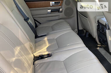 Позашляховик / Кросовер Land Rover Discovery 2012 в 
