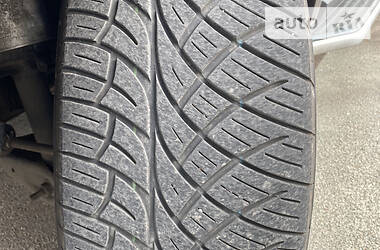 Позашляховик / Кросовер Land Rover Discovery 2012 в 
