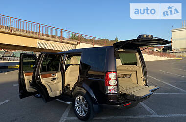 Позашляховик / Кросовер Land Rover Discovery 2012 в 