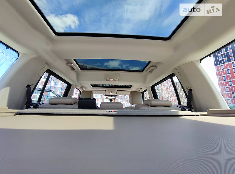 Позашляховик / Кросовер Land Rover Discovery 2016 в Києві