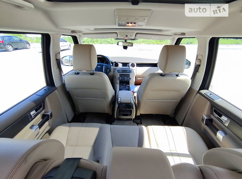 Позашляховик / Кросовер Land Rover Discovery 2016 в Києві