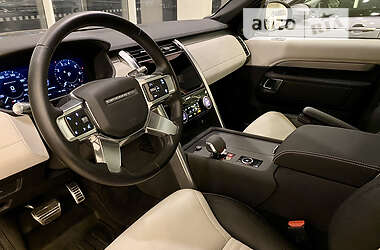 Позашляховик / Кросовер Land Rover Discovery 2021 в 