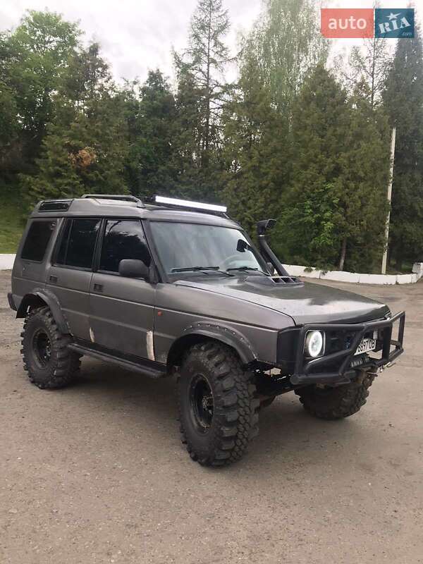 Внедорожник / Кроссовер Land Rover Discovery 1992 в Львове
