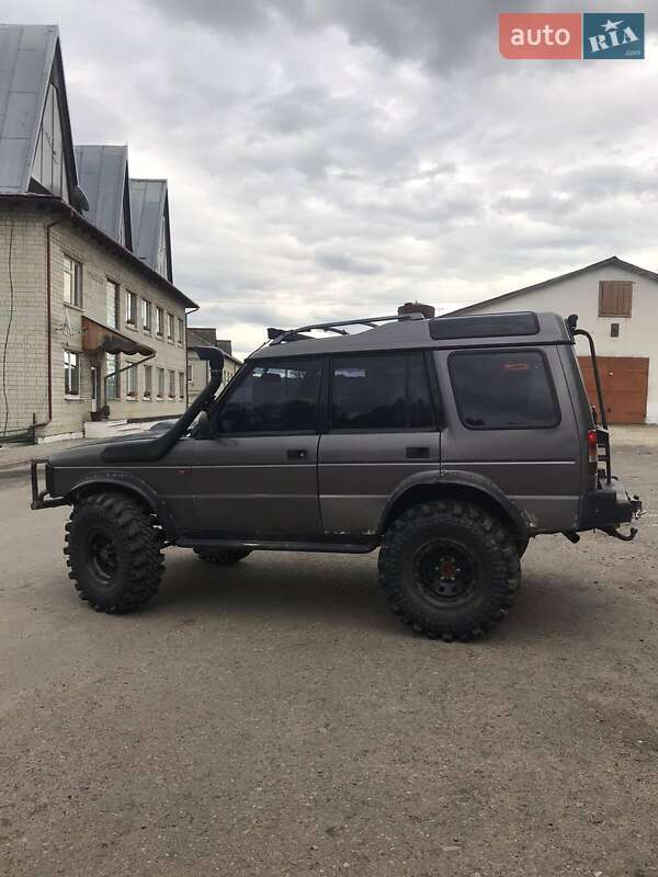 Внедорожник / Кроссовер Land Rover Discovery 1992 в Львове