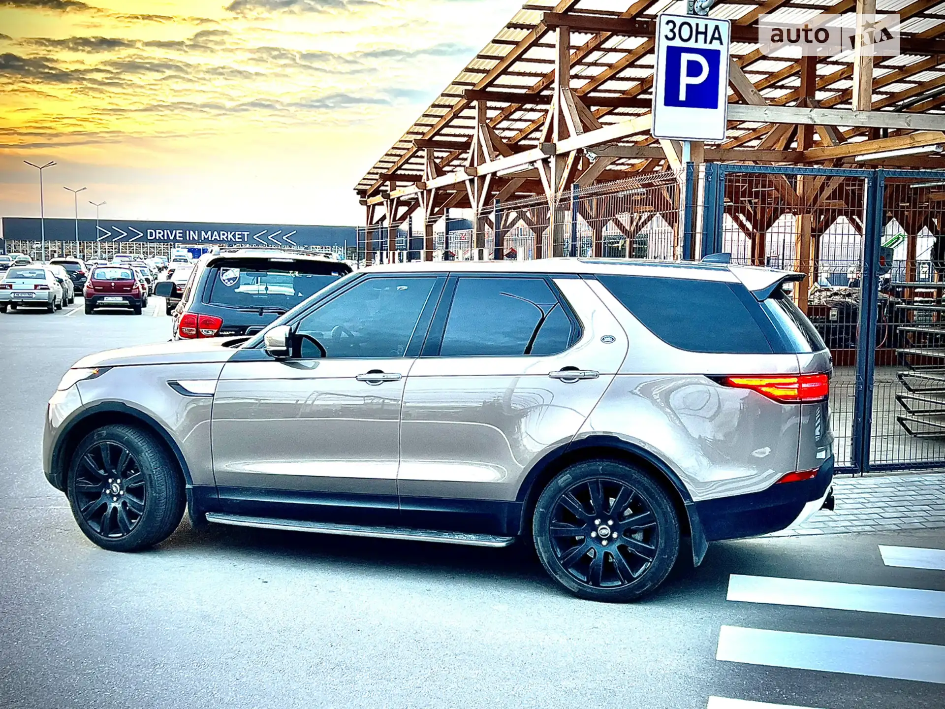 2017 Land Rover Discovery - мініатюра 5