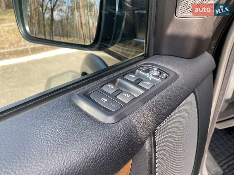 Позашляховик / Кросовер Land Rover Discovery 2012 в Києві фото 9 Позашляховик / Кросовер Land Rover Discovery 2012 в Києві