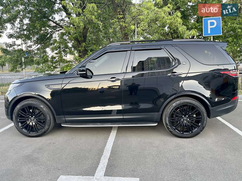 Внедорожник / Кроссовер Land Rover Discovery 2017 в Киеве