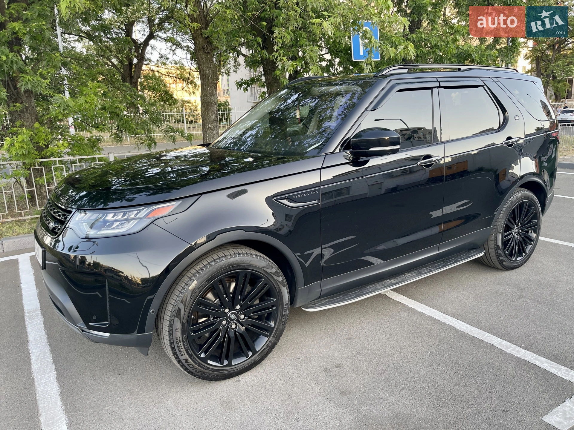 2017 Land Rover Discovery - мініатюра 21