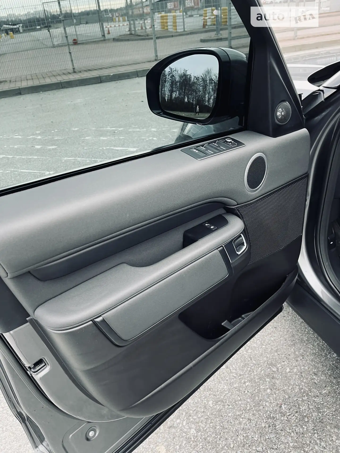 2017 Land Rover Discovery - мініатюра 9