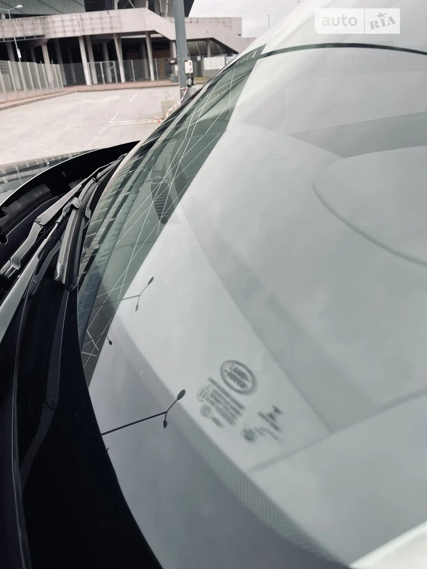 2017 Land Rover Discovery - мініатюра 47