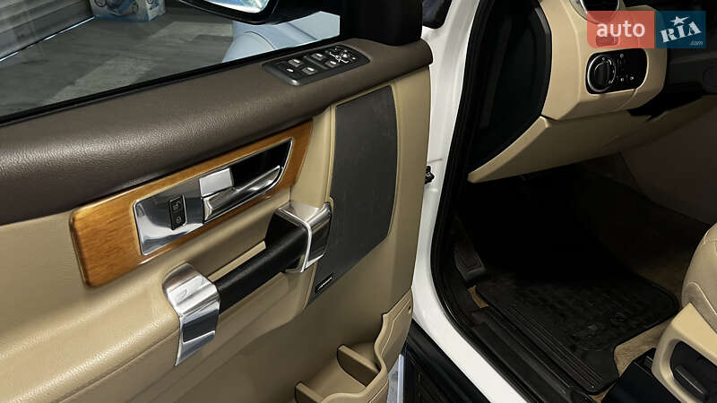 Позашляховик / Кросовер Land Rover Discovery 2014 в Бучачі