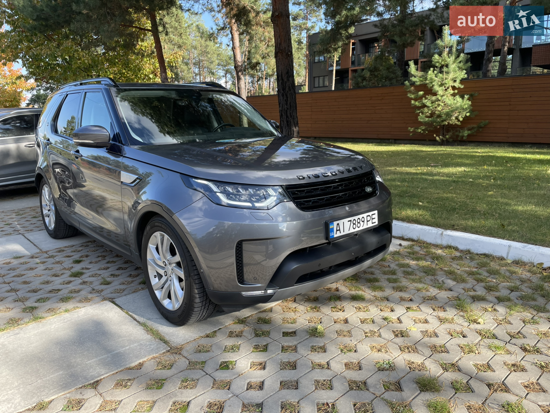 2018 Land Rover Discovery - мініатюра 3