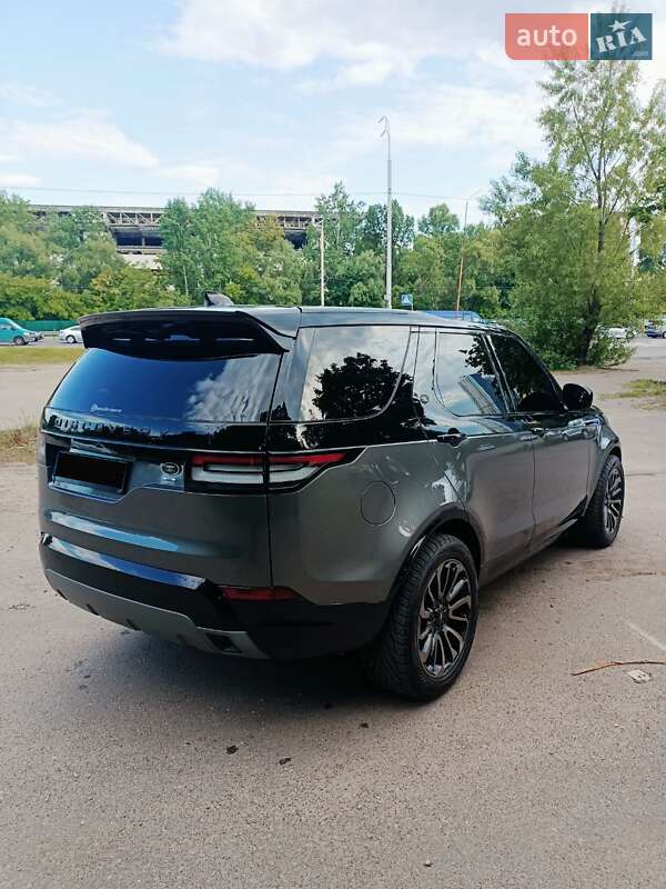 Внедорожник / Кроссовер Land Rover Discovery 2017 в Киеве