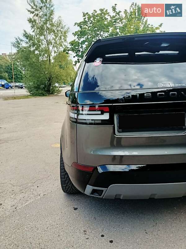 Внедорожник / Кроссовер Land Rover Discovery 2017 в Киеве