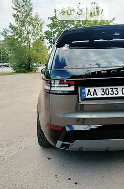 Внедорожник / Кроссовер Land Rover Discovery 2017 в Киеве