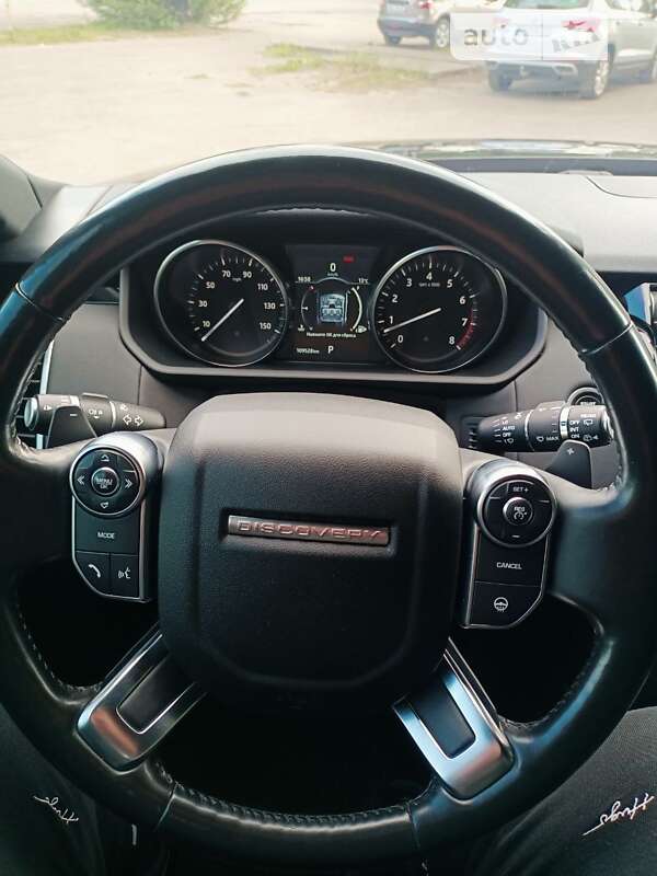 Внедорожник / Кроссовер Land Rover Discovery 2017 в Киеве