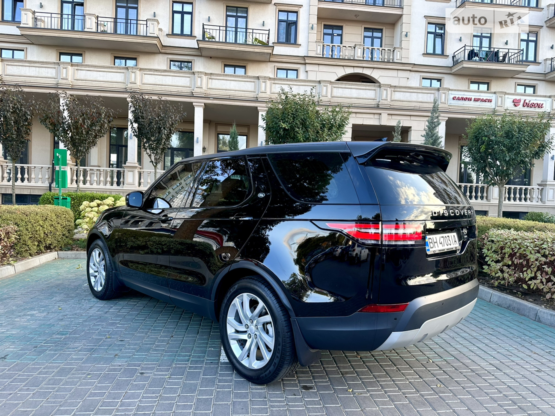 2018 Land Rover Discovery - мініатюра 16