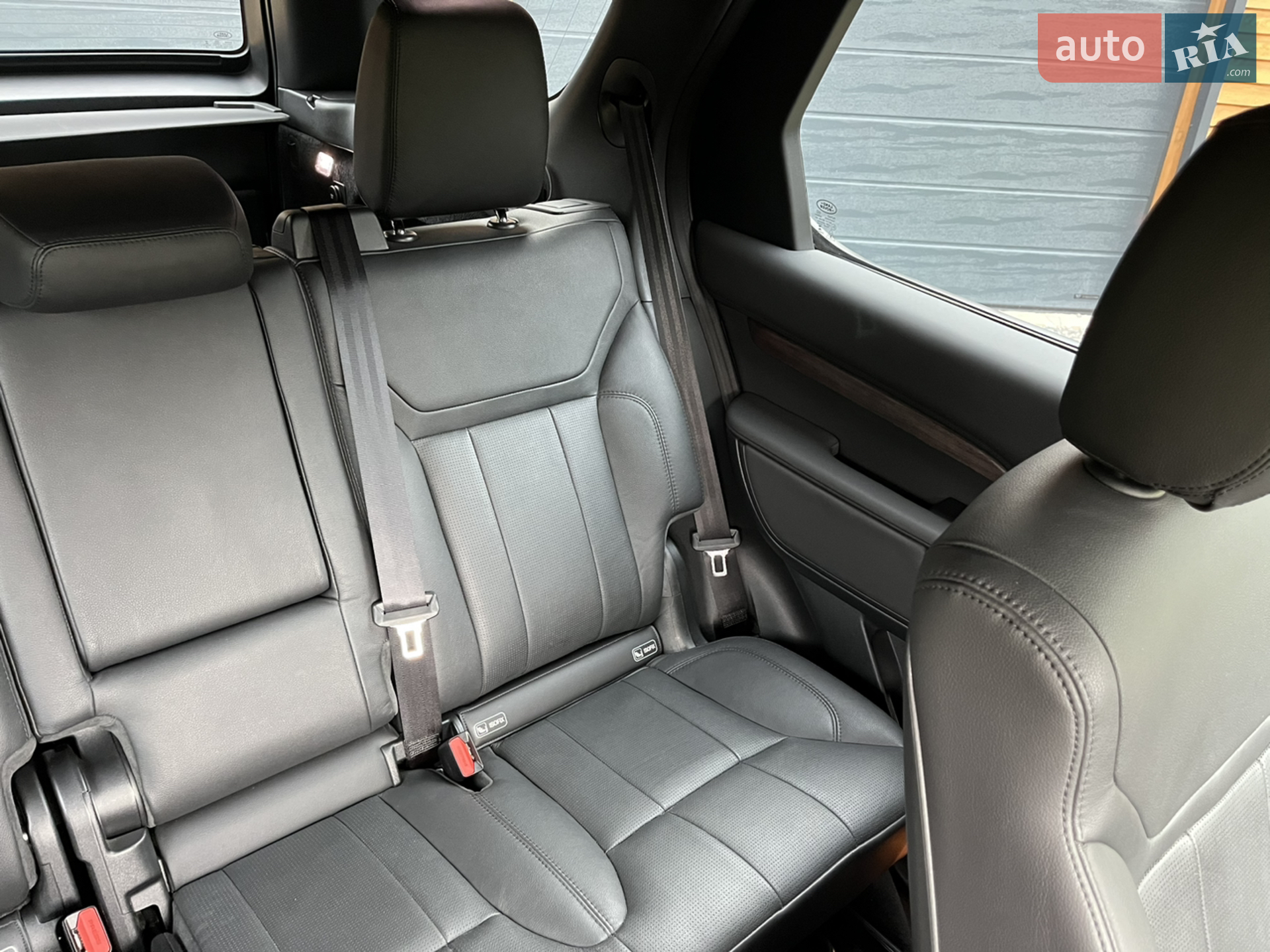 2019 Land Rover Discovery - мініатюра 41