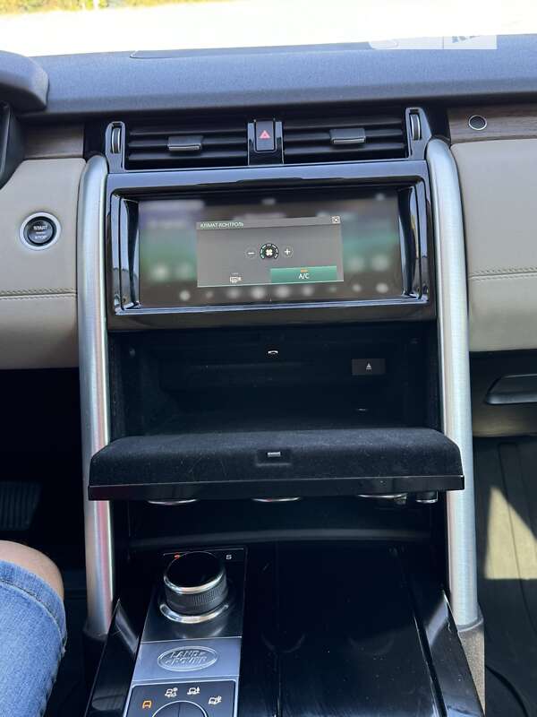 Внедорожник / Кроссовер Land Rover Discovery 2018 в Киеве фото 16 Внедорожник / Кроссовер Land Rover Discovery 2018 в Киеве