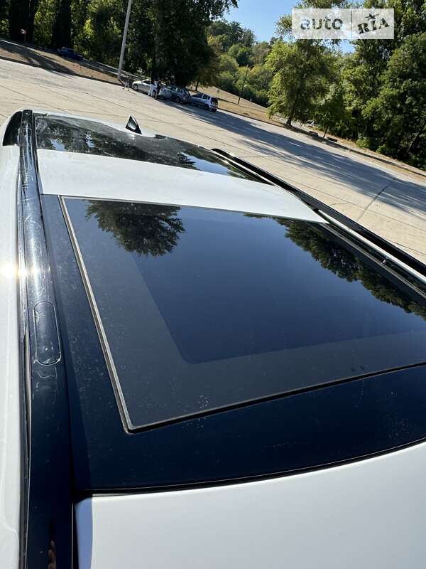 Внедорожник / Кроссовер Land Rover Discovery 2018 в Киеве фото 14 Внедорожник / Кроссовер Land Rover Discovery 2018 в Киеве