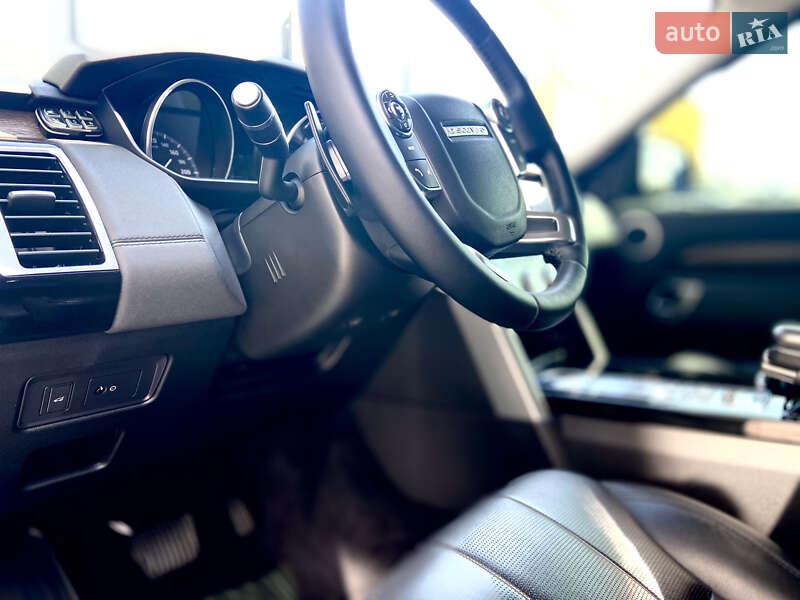 Позашляховик / Кросовер Land Rover Discovery 2017 в Києві