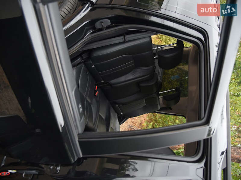 Позашляховик / Кросовер Land Rover Discovery 2012 в Ірпені