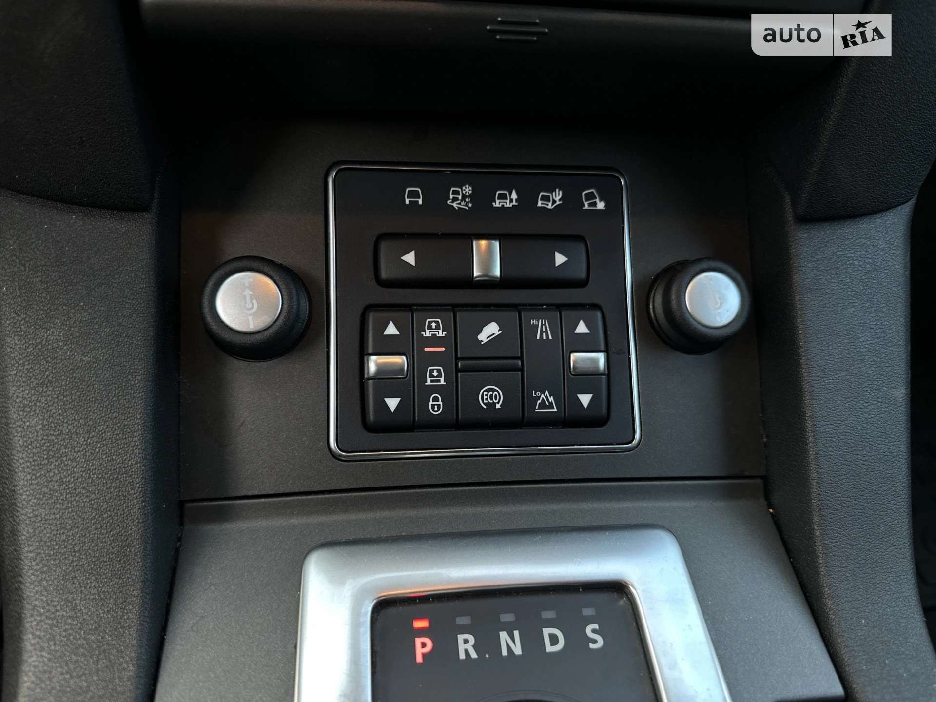 2016 Land Rover Discovery - мініатюра 16