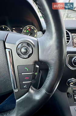 Внедорожник / Кроссовер Land Rover Discovery 2015 в 