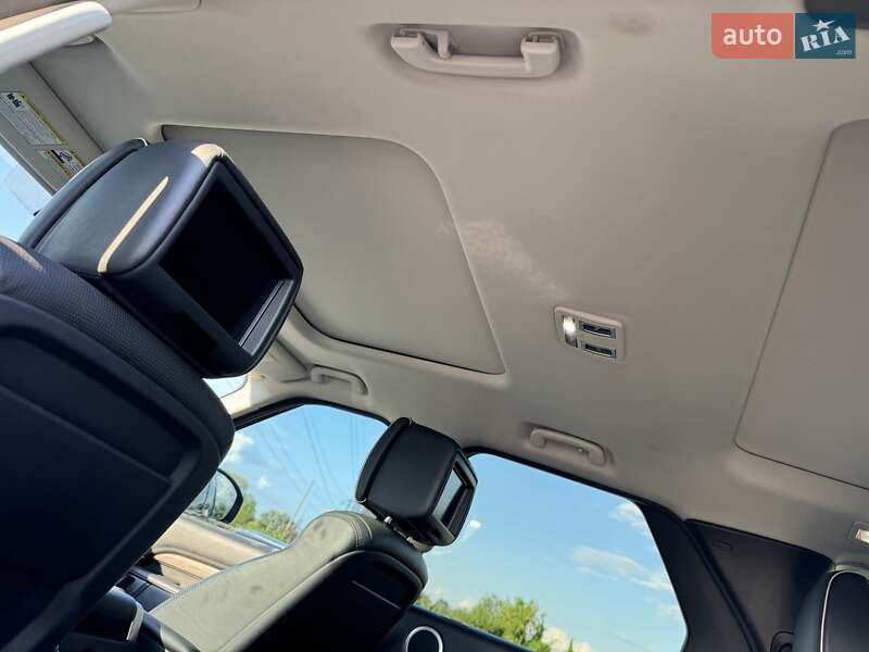 Внедорожник / Кроссовер Land Rover Discovery 2017 в Львове