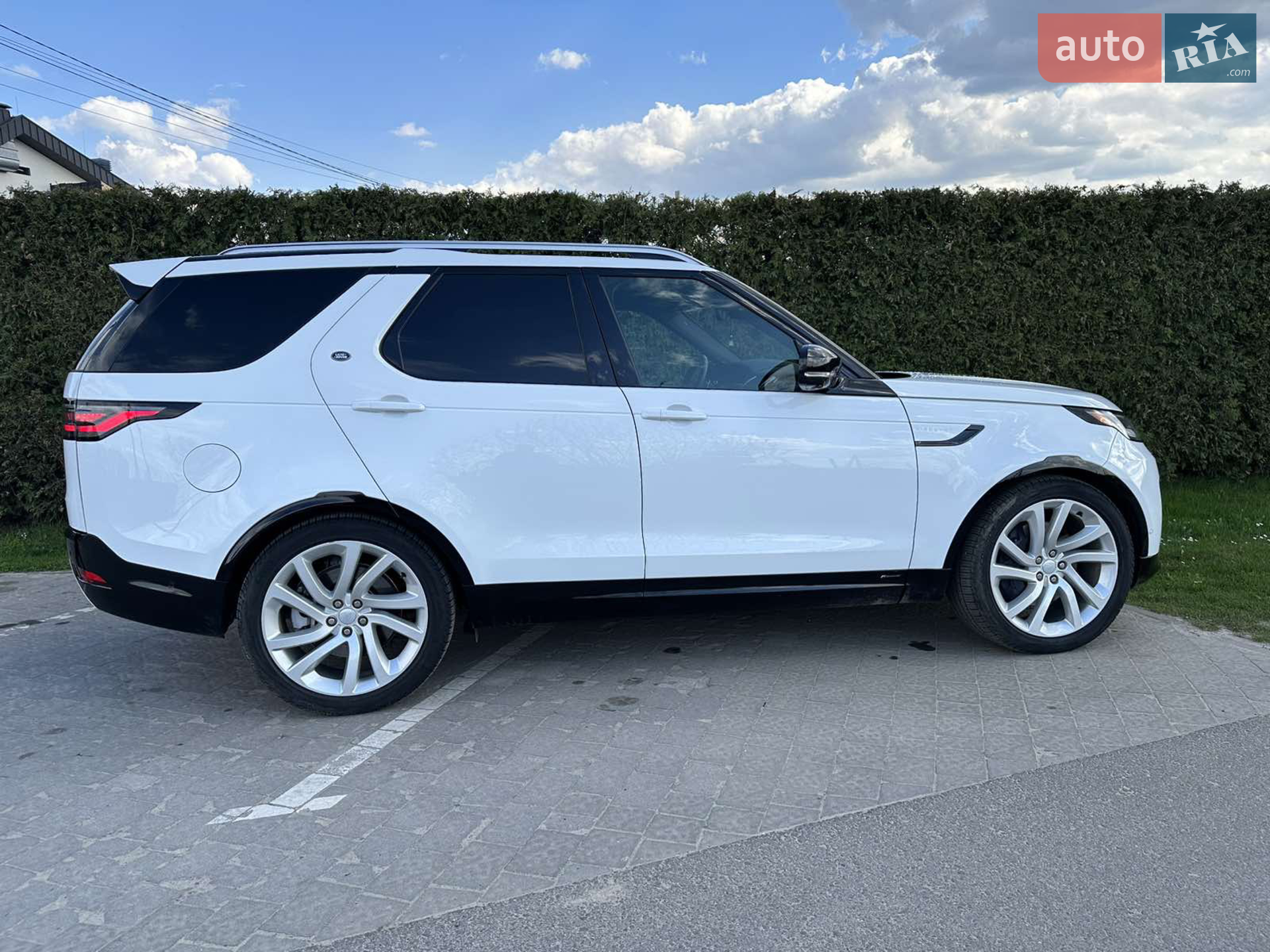 2021 Land Rover Discovery - мініатюра 14