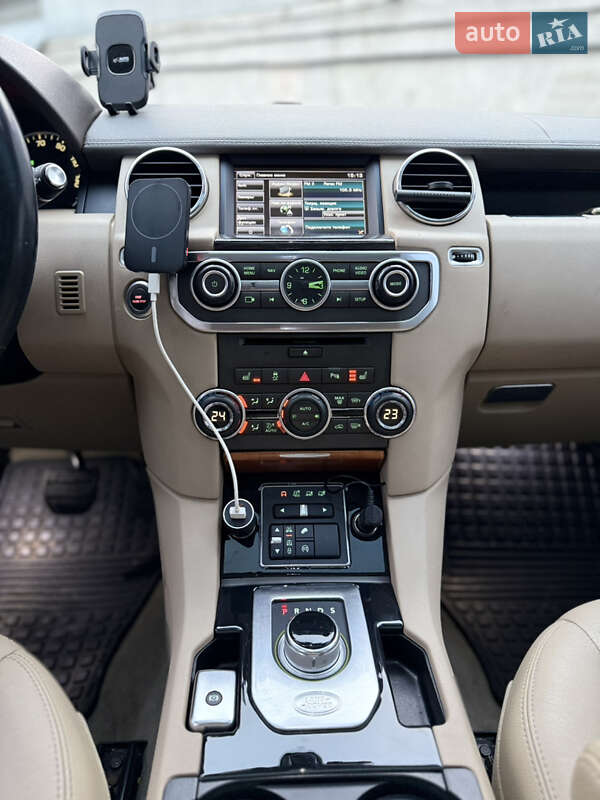Внедорожник / Кроссовер Land Rover Discovery 2014 в Киеве