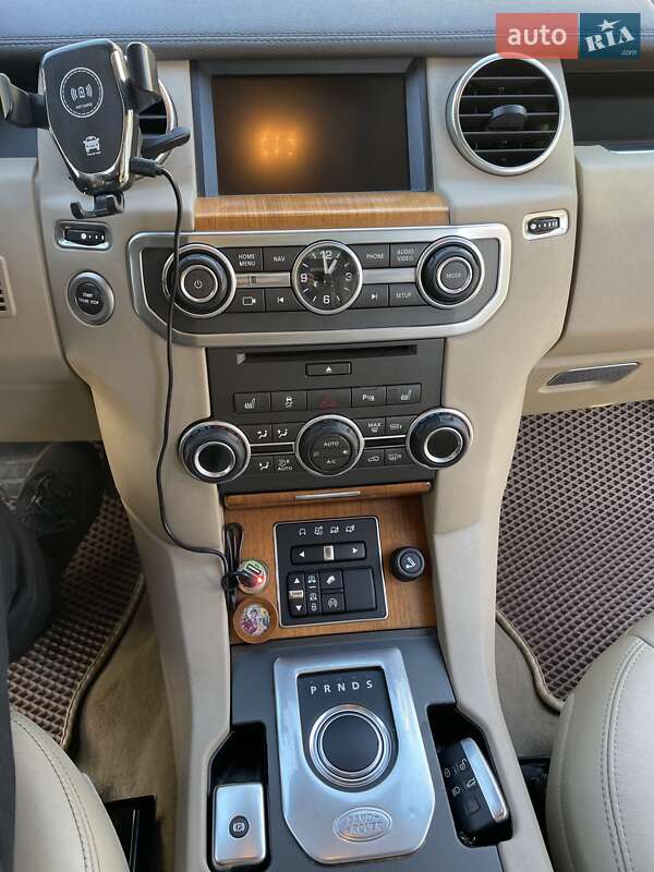 Позашляховик / Кросовер Land Rover Discovery 2015 в Києві