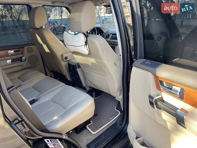 Позашляховик / Кросовер Land Rover Discovery 2015 в Києві