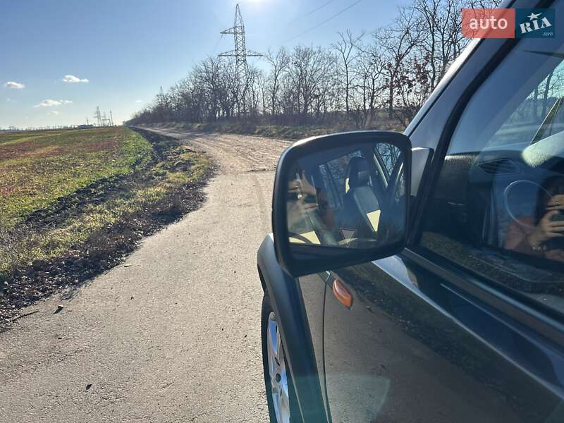 Позашляховик / Кросовер Land Rover Discovery 2005 в Одесі