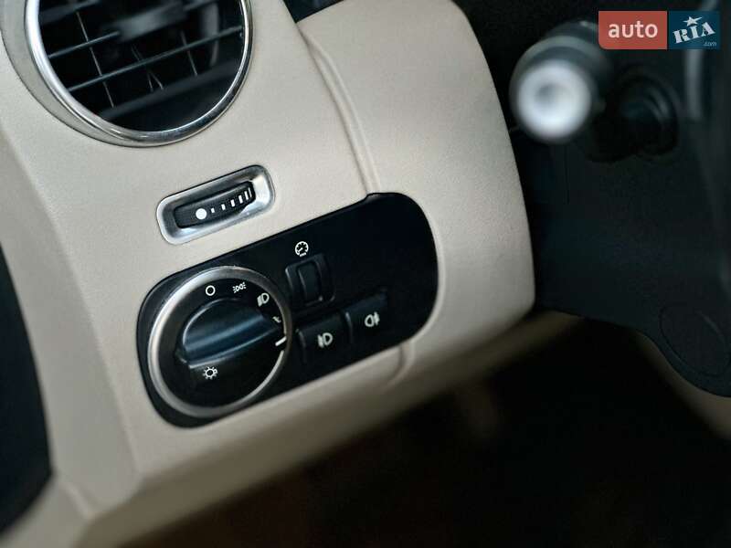 Позашляховик / Кросовер Land Rover Discovery 2015 в Тернополі