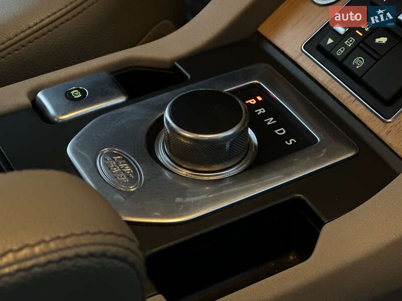 Позашляховик / Кросовер Land Rover Discovery 2015 в Тернополі