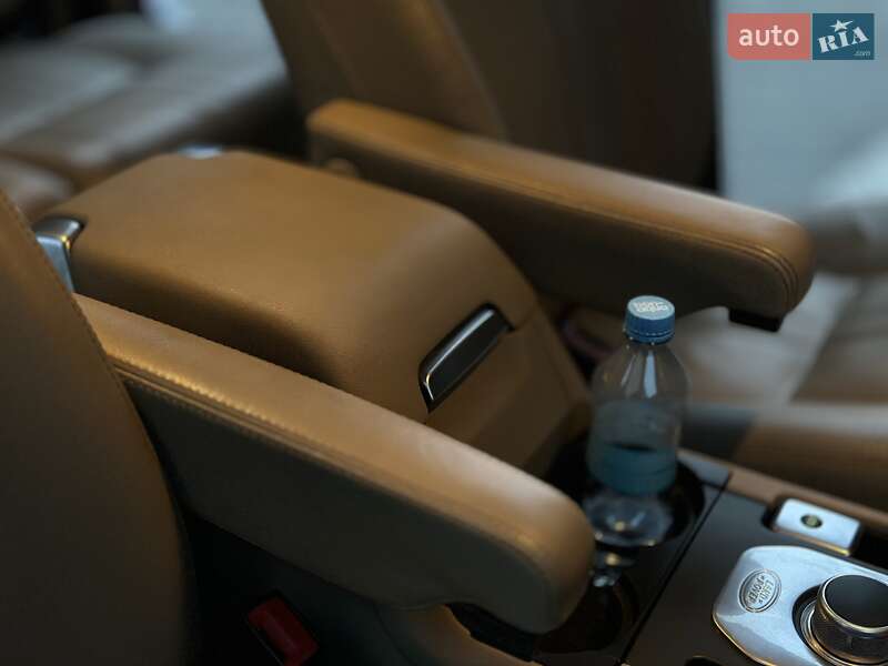 Позашляховик / Кросовер Land Rover Discovery 2015 в Тернополі