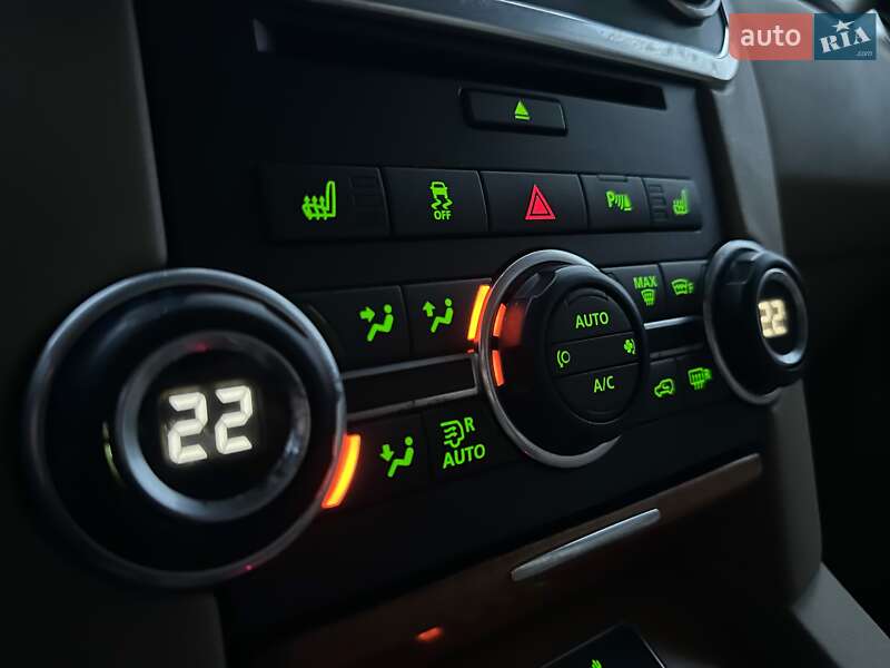 Позашляховик / Кросовер Land Rover Discovery 2015 в Тернополі