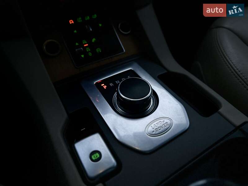 Позашляховик / Кросовер Land Rover Discovery 2015 в Тернополі