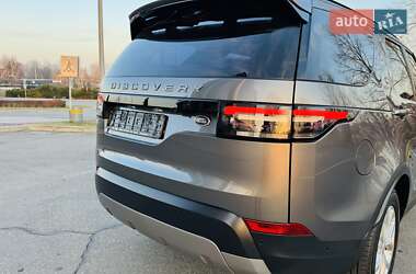 Позашляховик / Кросовер Land Rover Discovery 2018 в 