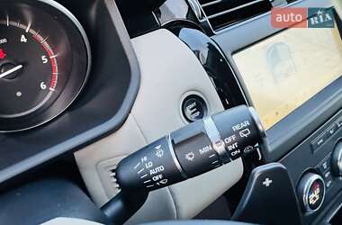 Позашляховик / Кросовер Land Rover Discovery 2018 в 