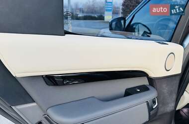 Позашляховик / Кросовер Land Rover Discovery 2018 в 