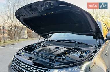 Позашляховик / Кросовер Land Rover Discovery 2018 в 