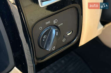 Внедорожник / Кроссовер Land Rover Discovery 2008 в 