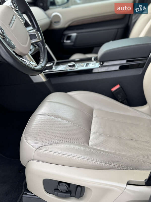 Внедорожник / Кроссовер Land Rover Discovery 2017 в Львове фото 35 Внедорожник / Кроссовер Land Rover Discovery 2017 в Львове